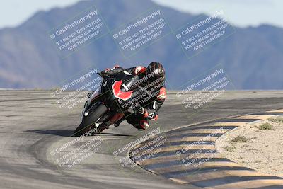 media/Nov-16-2025-Race Pace (Sun) [[8c5fa54630]]/Verified Riders/8-Turn 12 (120pm)/